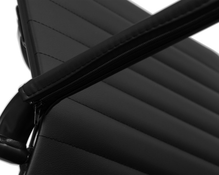 Офисное кресло для посетителей DOBRIN CODY BLACK